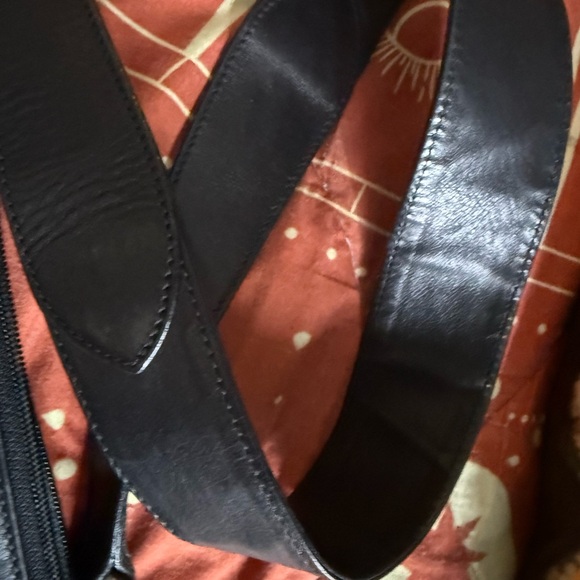 Authentic Gucci vintage crossbody - Picture 3 of 13